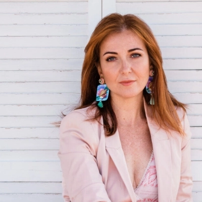 La cantante toscana Michela Lombardi a Naxos  per un progetto di musica e metaverso