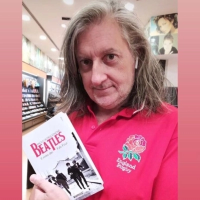 Paolo Borgognone: Il suo successo con il libro dei Beatles!!!