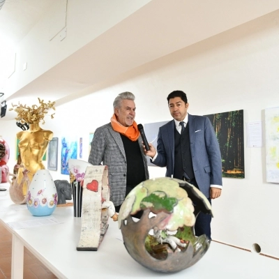 Il curatore d'arte Salvo Nugnes presenta gli artisti nazionali ed internazionali selezionati per la Biennale Milano 