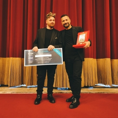 Gli Unica-Mente vincono il premio Miglior testo a SAMREMO CANTA NAPOLI con il nuovo brano PE' TTE