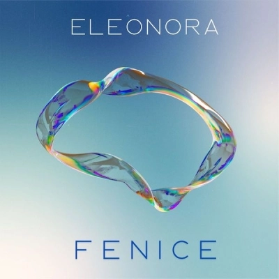 La cantautrice gelese Eleonora si racconta nel singolo “Fenice”