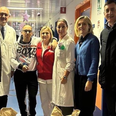 Solidarietà per la festa dell’Epifania: la fondazione Aidr dona i giocattoli ai bambini dell’ospedale Gemelli di Roma