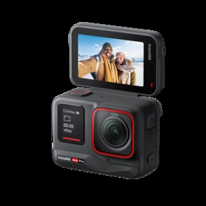 Insta360 annuncia la compatibilità della action camera Ace Pro con gli interfoni per moto Sena, Cardo e non solo