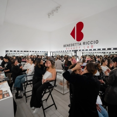 Benedetta Riccio lancia una esclusiva Beauty Experience presso una suite del Grand Hotel Vesuvio a Napoli