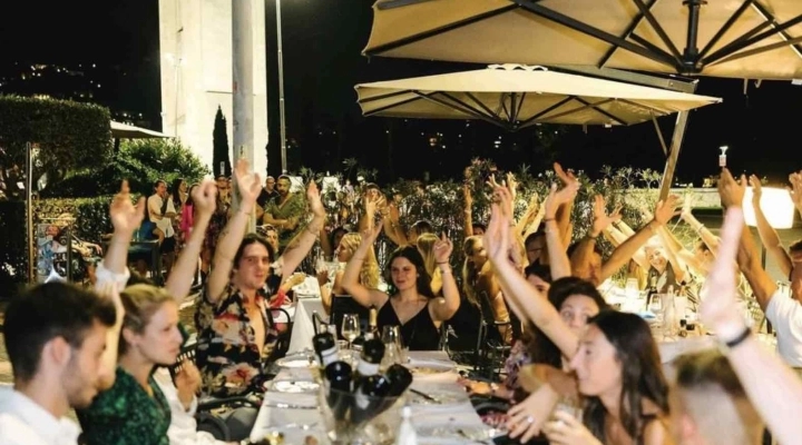  Cenando & Ballando: il 28 luglio 2023 fa scatenare Yacht Club - Como, per un dinner party dedicato all'estate italiana