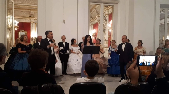 Voci  armoniose  ed incantevoli danze nella  suggestiva e sognante cornice della storica dimora di Villa Pignatelli a Napoli