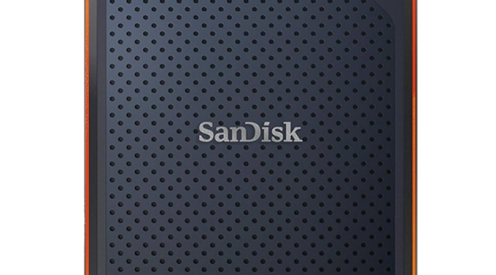 SanDisk Extreme PRO SSD Portatile da 2TB - Velocità fino a 2000 MB/s, Resistente all'Acqua e alla Polvere